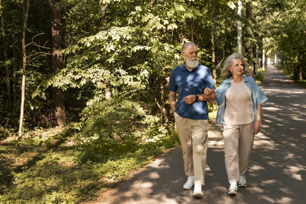 Les 5 bienfaits de la marche pour les seniors